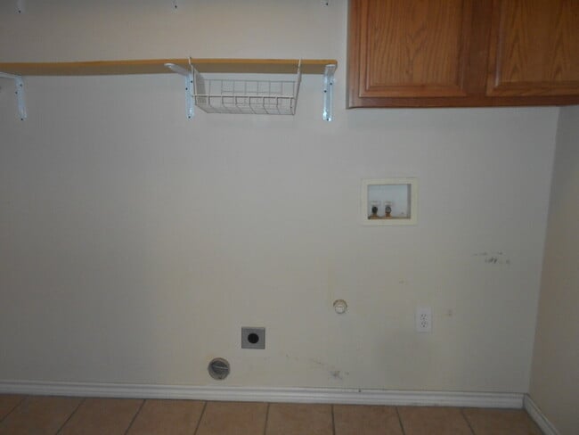 Building Photo - 808 N Evanston Ave