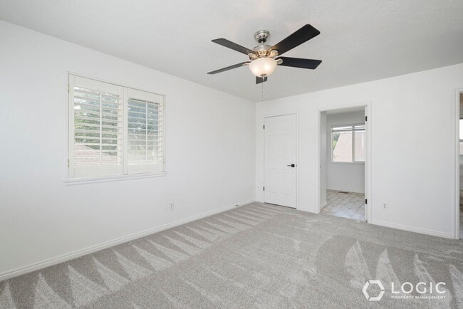 Building Photo - 166 Rawlins Ln