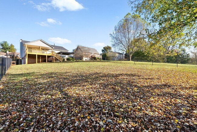 Building Photo - 4 Bedroom Home For Rent in St. B Area of Clarksville!