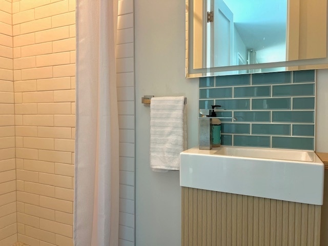 Bathroom 1 - 2355 Tequesta Ln