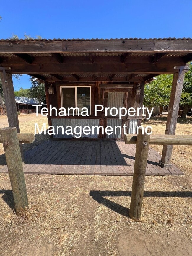 Building Photo - Updated Charming Rustic Home in the Countr...