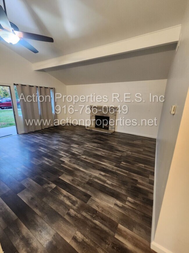 Building Photo - $500.00 Off Move In Special! East Roseville, Sierra Gardens 3 Bedroom, 2 Bathroom, 2 Car Garage, ...