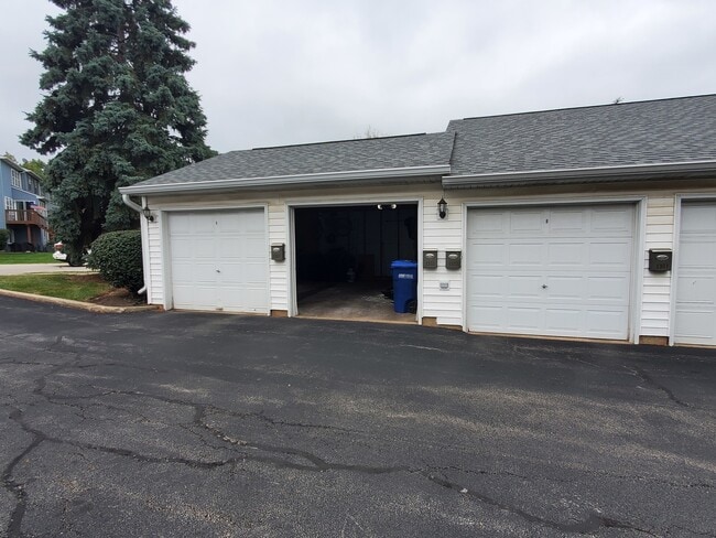 Building Photo - 1355 Dunham Ct