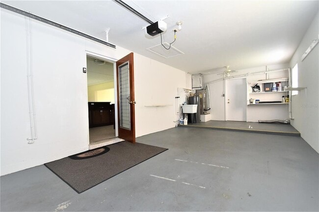 Building Photo - 6611 Colonial Dr