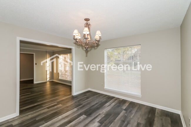 Building Photo - 5506 Pine Arbor Dr