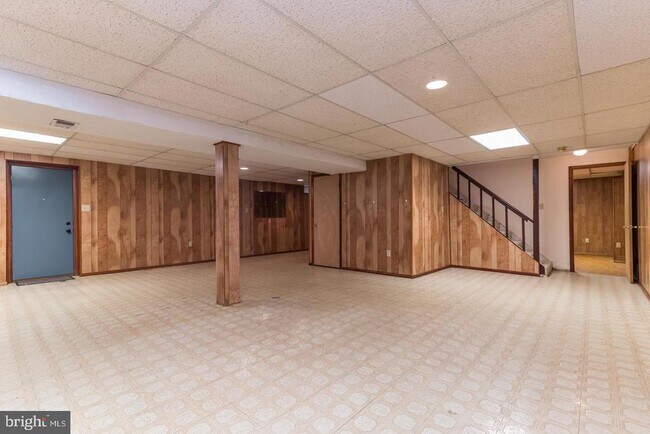 Building Photo - 1209 Crockett Ln