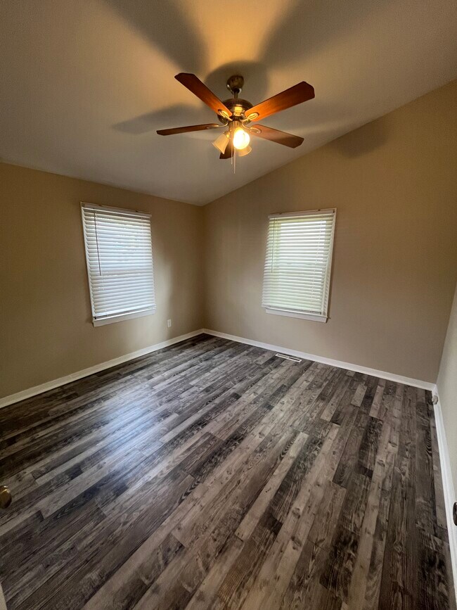 Bedroom 2 - 5206 Monticello Ave