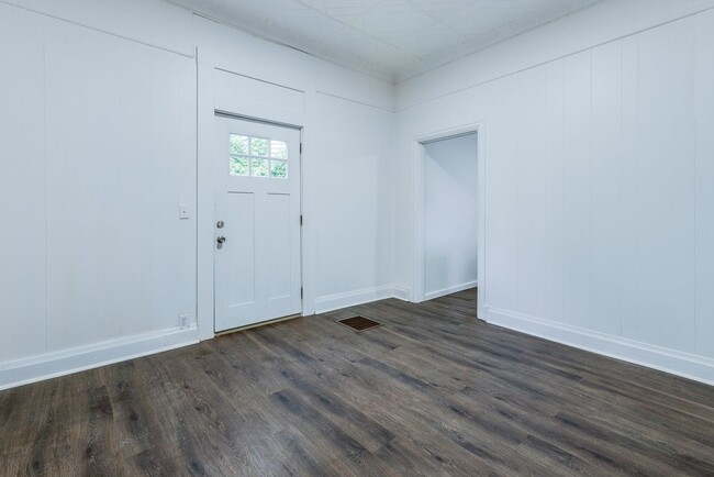 Building Photo - 1533 Arlington Ave