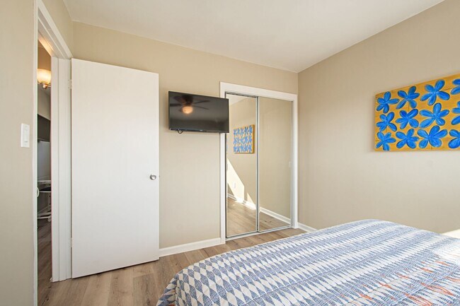 Building Photo - Beautiful 2 beds 1 bath apartment in Point Loma