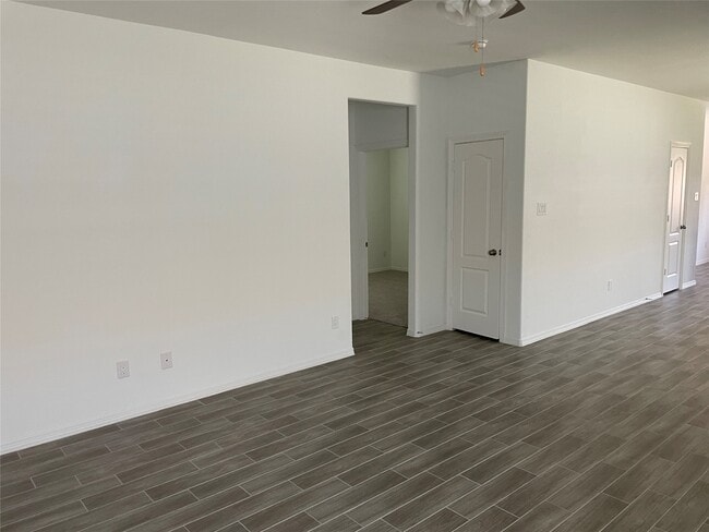 Building Photo - 25564 Northpark Palm Dr