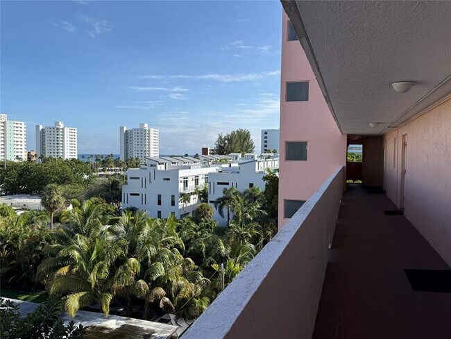 Building Photo - 3201 NE 14th Street Causeway