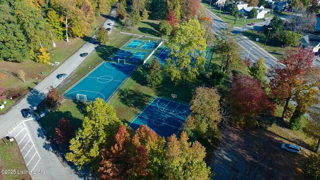 Building Photo - 720 Gheens Ave