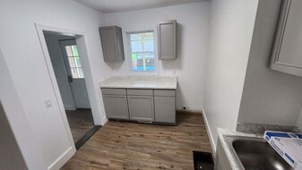 Building Photo - 20 Decatur Street