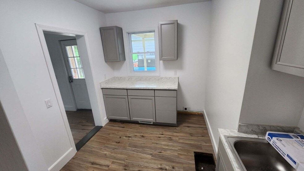 Building Photo - 20 Decatur Street