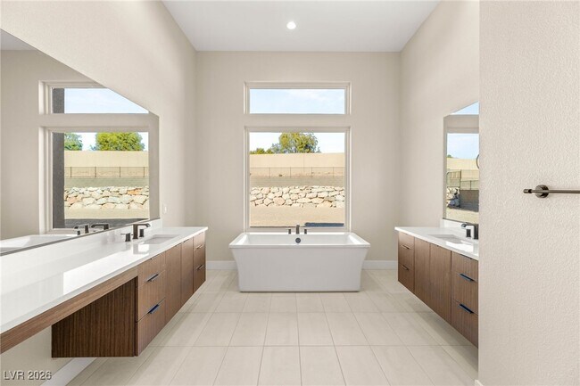 Building Photo - 11014 Horizon Ledge Ave