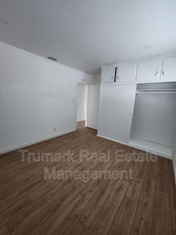 Building Photo - 1835 Lake St