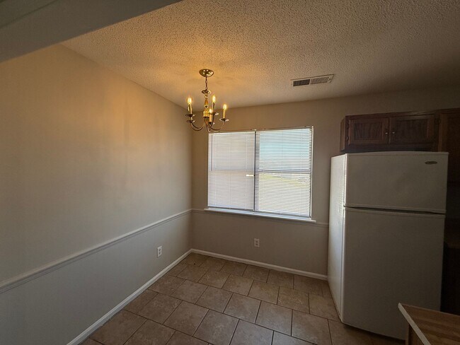 Building Photo - 1809 Ororke Ln SW