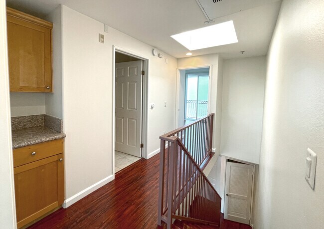 Cabinet - 5330 Satsuma Ave
