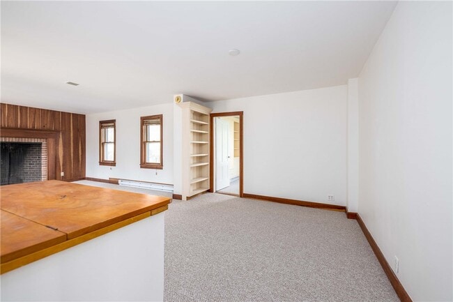 Building Photo - 1253 Fairport Rd