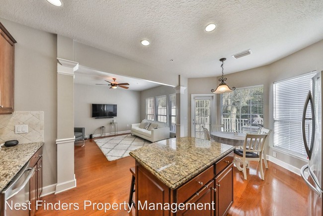 Building Photo - 3 br, 3.5 bath House - 4237 Studio Park Ave