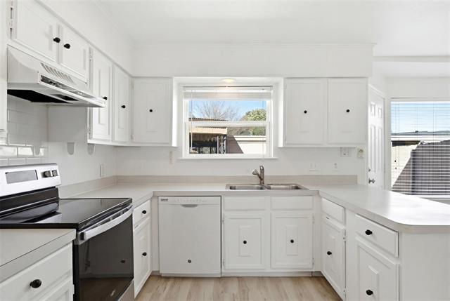 Building Photo - 5810 Marina Dr