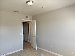 Building Photo - 2121 Snead Dr
