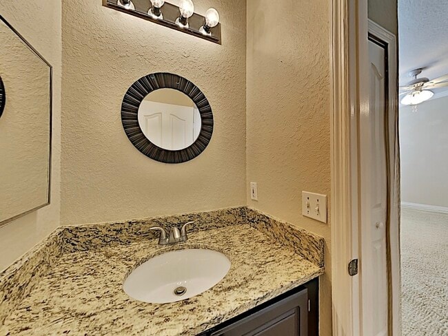 Building Photo - 1835 Shadow View Cir