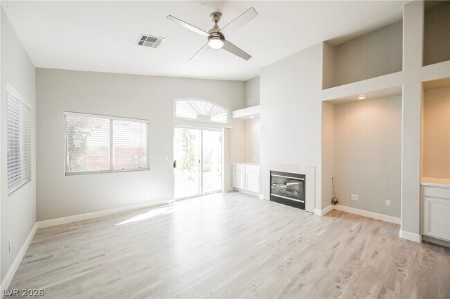 Building Photo - 490 Beaconwood St