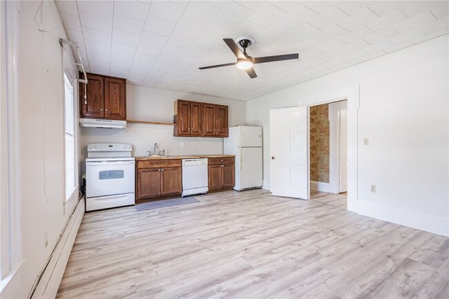 Building Photo - 981 Latta Rd