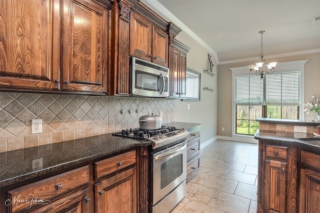 Building Photo - 244 Gloucester Dr