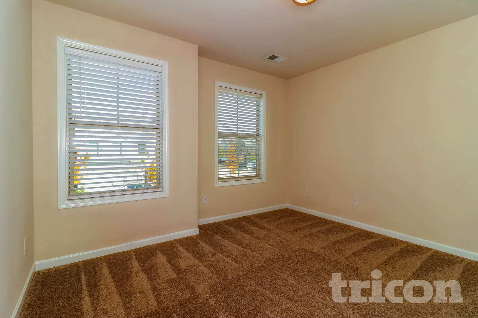 Building Photo - 389 Trickum Hill Dr