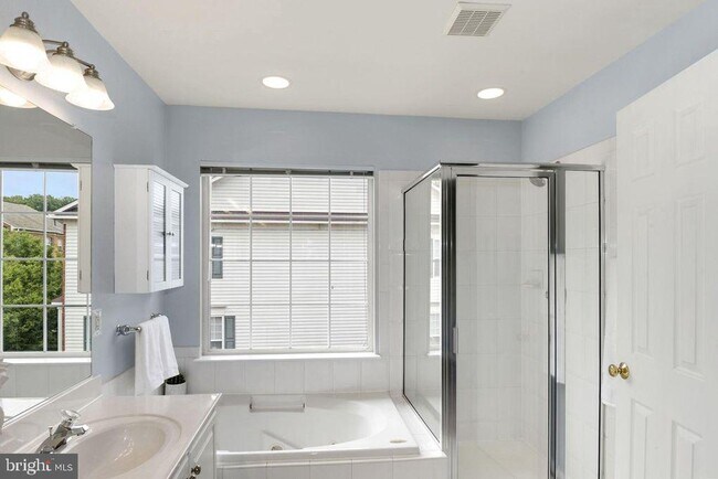 Building Photo - 2366 Huntington Station Ct