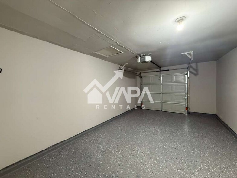 Building Photo - 106 Meadow Hill