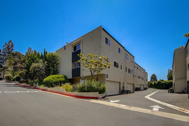 Building Photo - 11260 Overland Ave