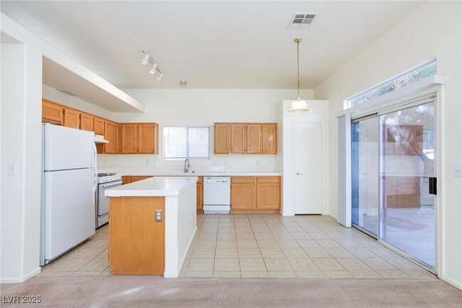 Building Photo - 109 La Suena Ct