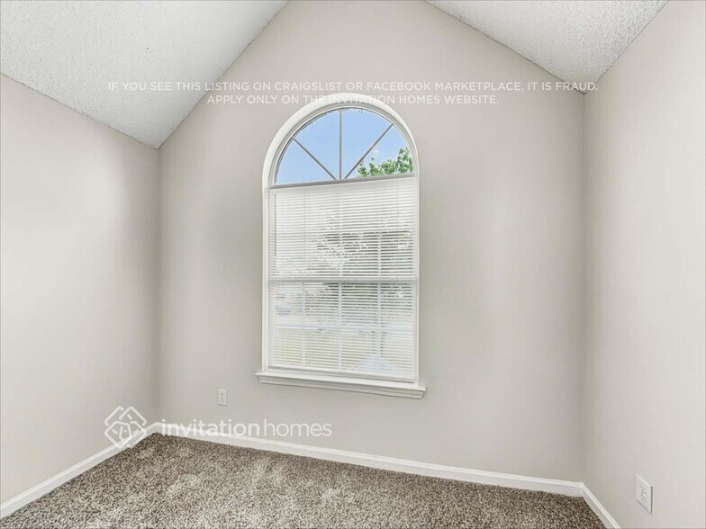 Building Photo - 6931 Silver Grass Ct