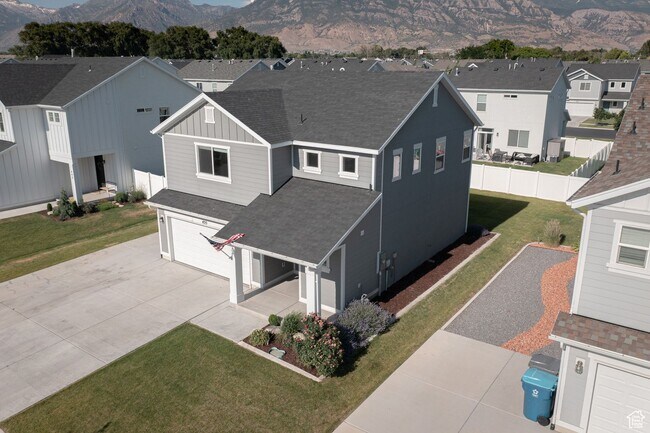 Building Photo - 455 S 390 W