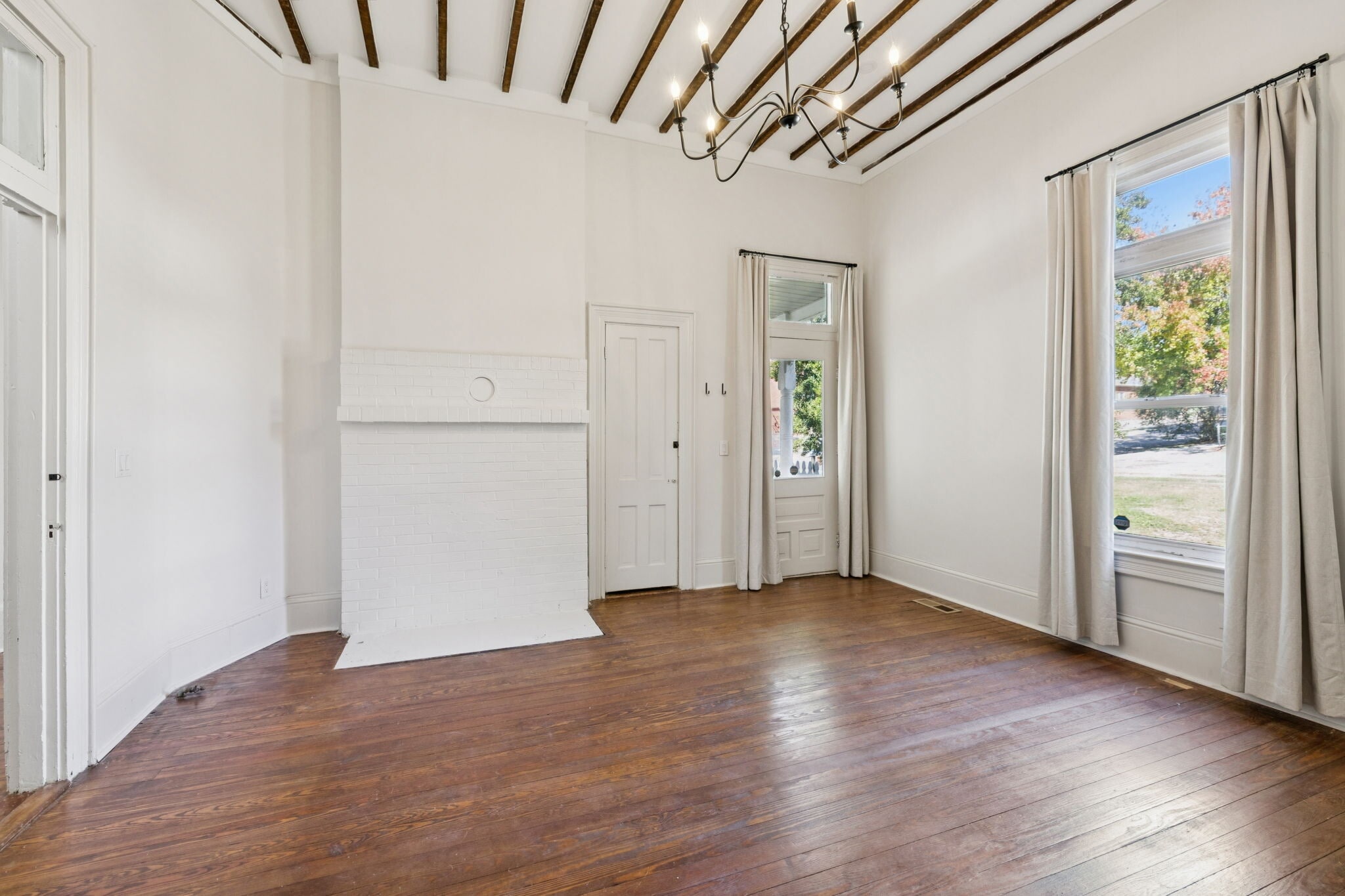 Building Photo - 911 S High St