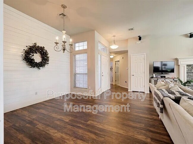 Building Photo - 7320 Stinchcomb Dr