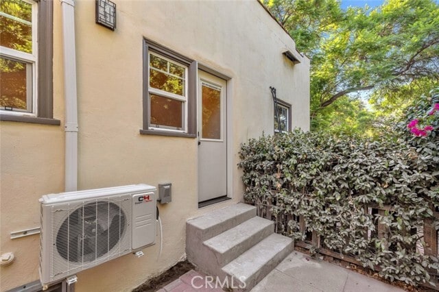 Building Photo - 477 E Del Mar Blvd
