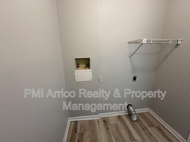 Building Photo - 4009 Forecast Dr