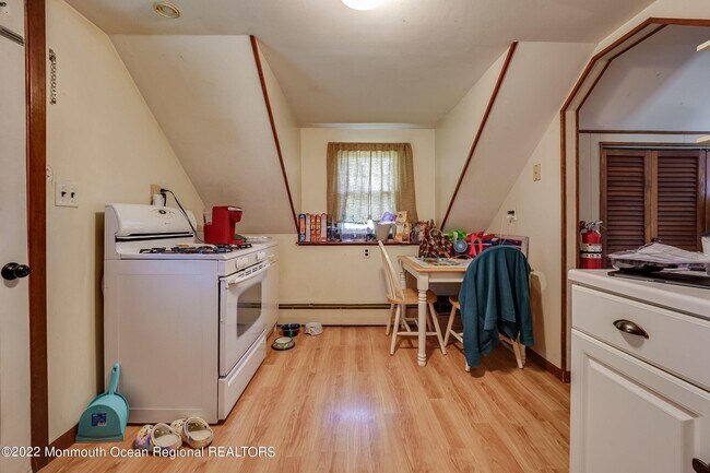 Building Photo - 23 Briarcliff Pl