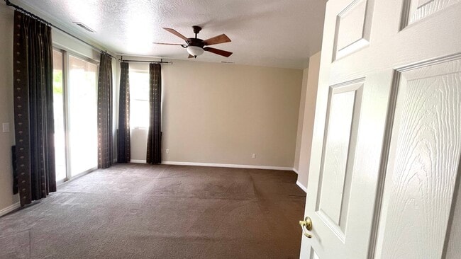 Building Photo - Beautiful 3 Bedroom Home in Coral Canyon!