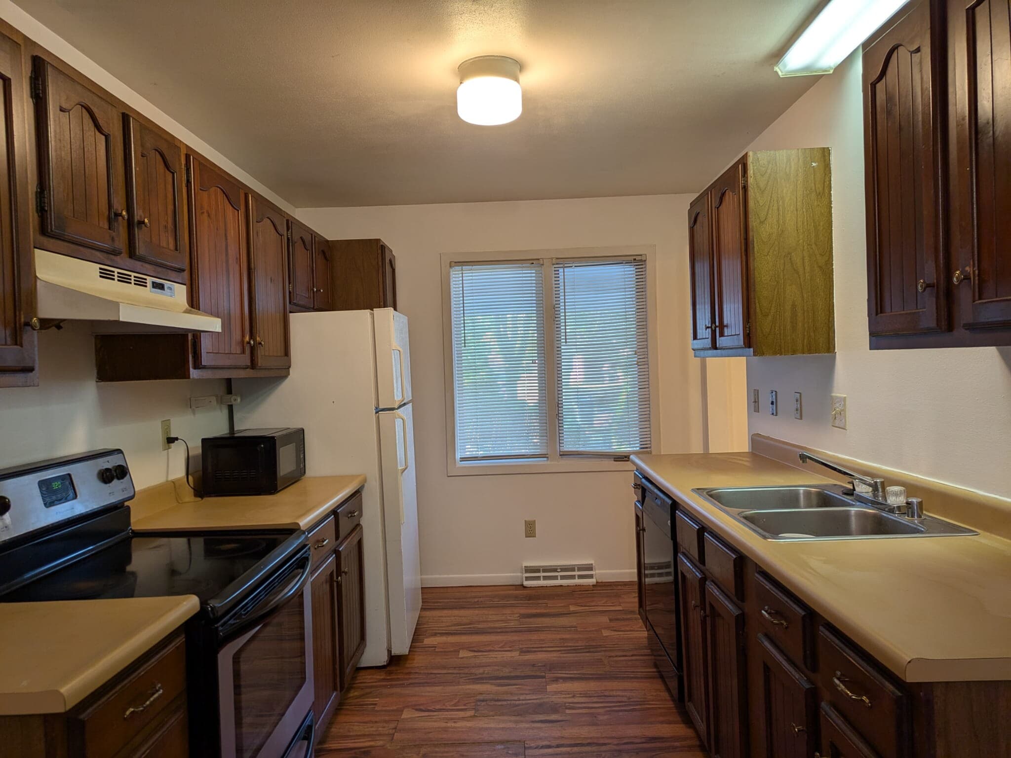 Building Photo - 2101 Adderbury Cir
