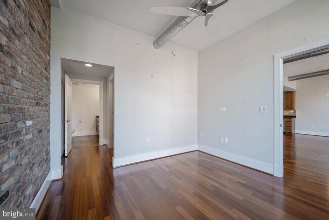 Building Photo - 1600 Clarendon Blvd