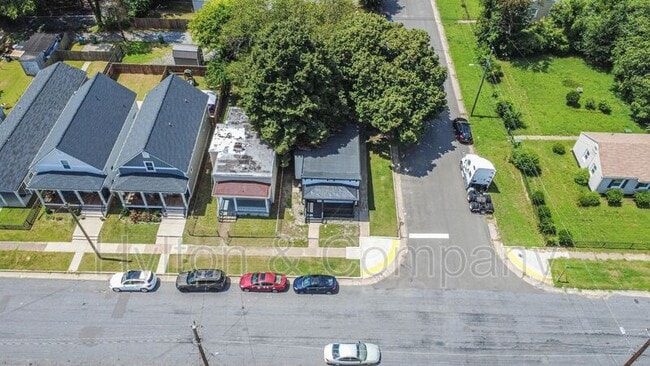 Building Photo - 1718 N 21st St