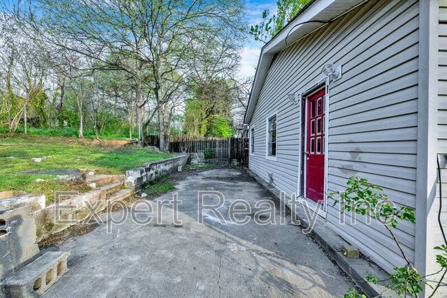 Building Photo - 616 Rutledge Dr