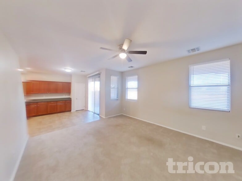 Building Photo - 21368 E North Loop