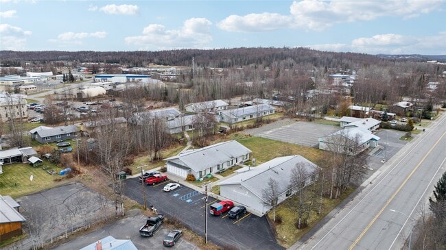 Building Photo - 131 Shady Ln