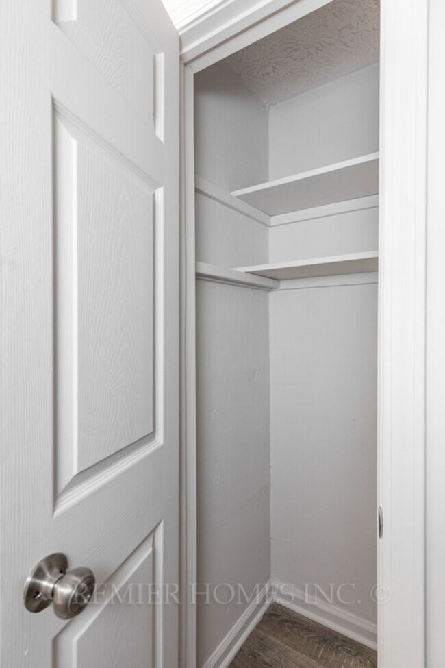 Building Photo - 835 Constitution Ave